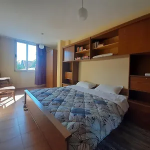 Pensión Enki's, Tirana